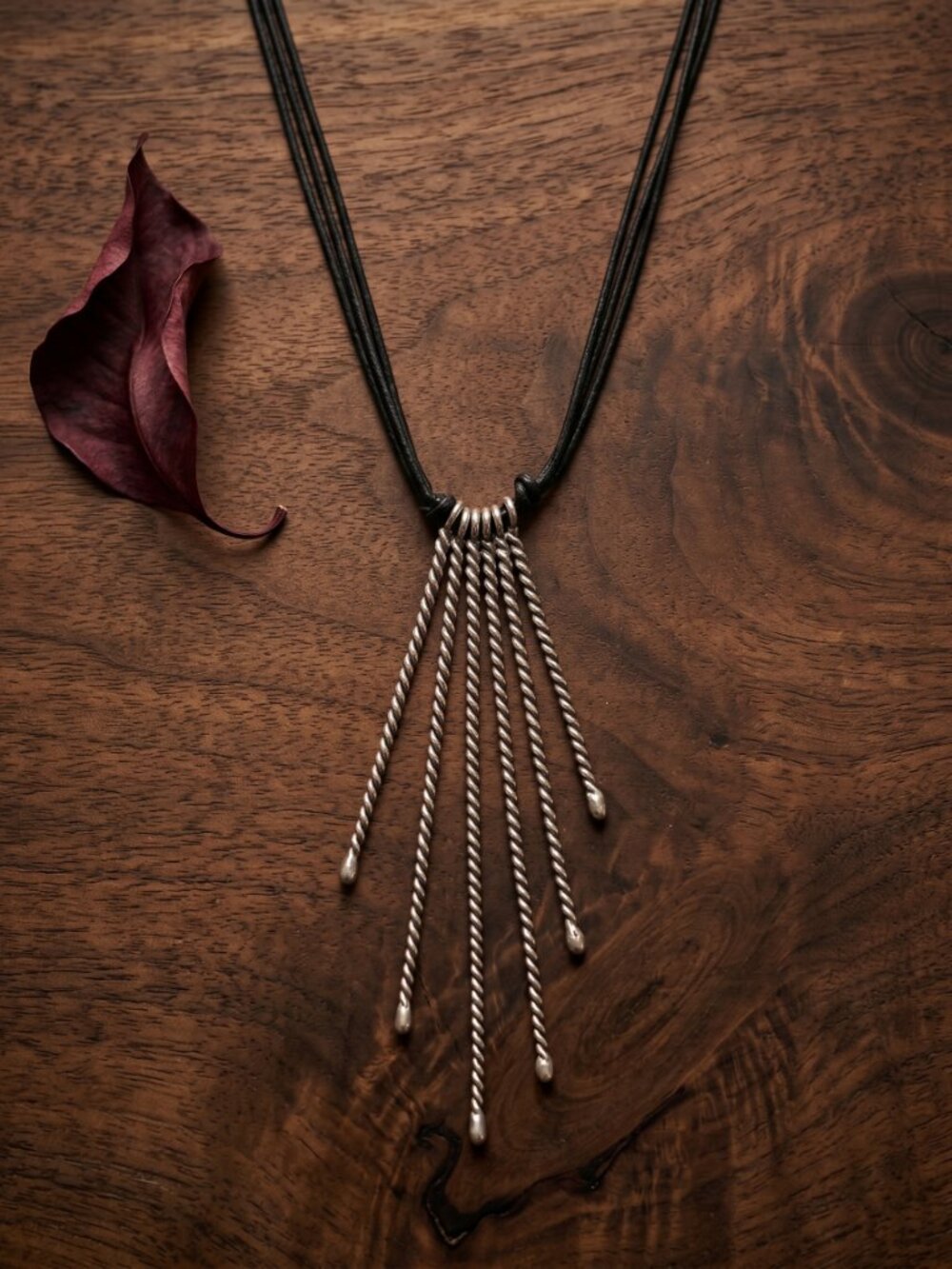 Edgy Vintage Modernist Fringe Silver Coiled 5 Rods Pendant Statement Necklace